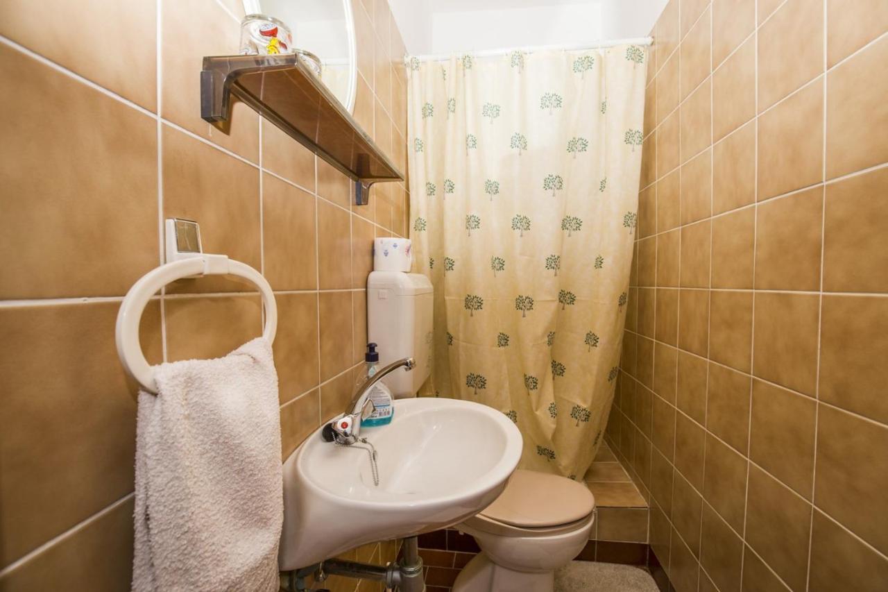 Rooms Padovan Banjol Εξωτερικό φωτογραφία